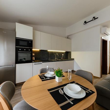 Luxury Apartments Uzhorod Екстер'єр фото