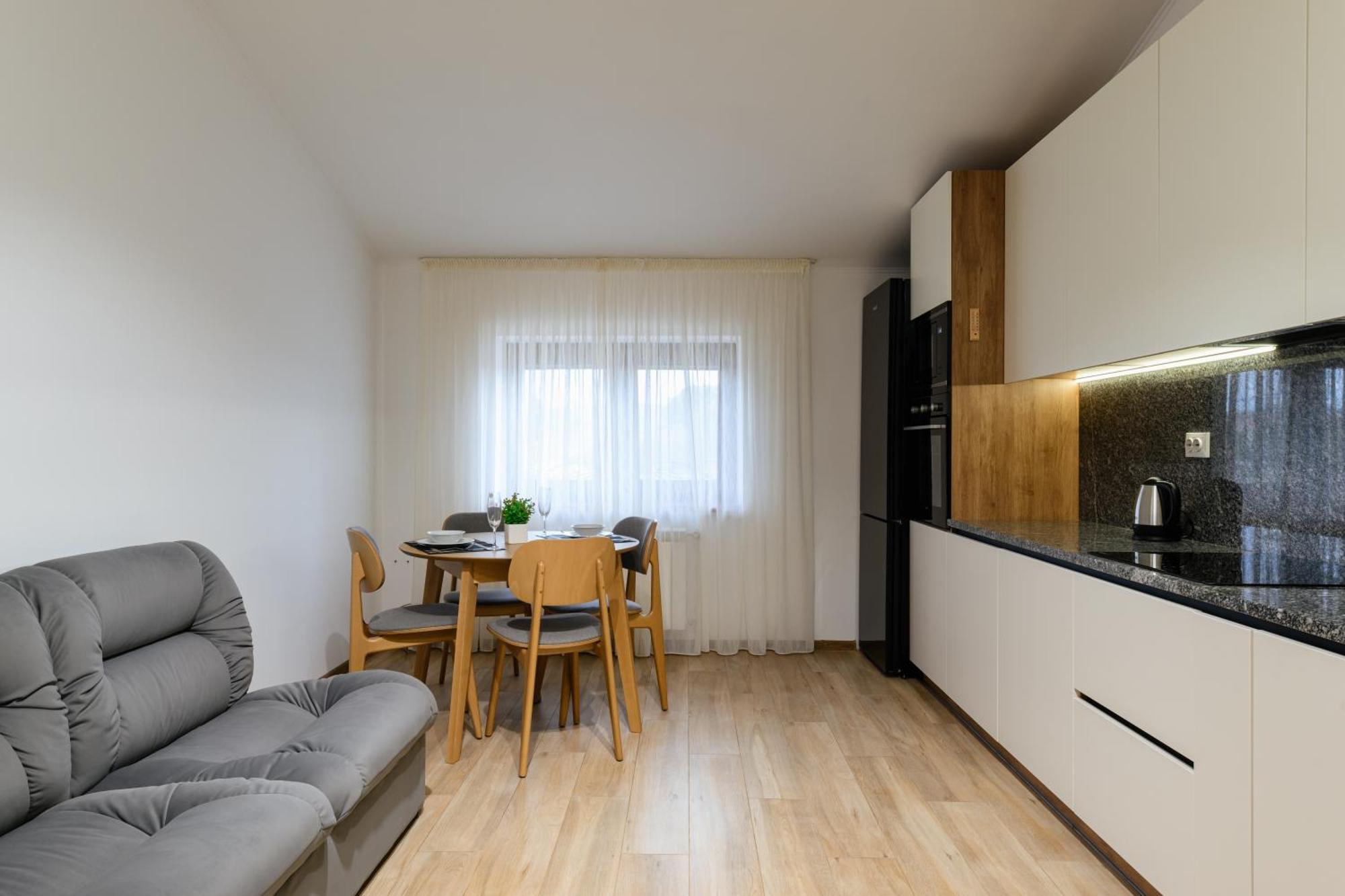 Luxury Apartments Uzhorod Екстер'єр фото