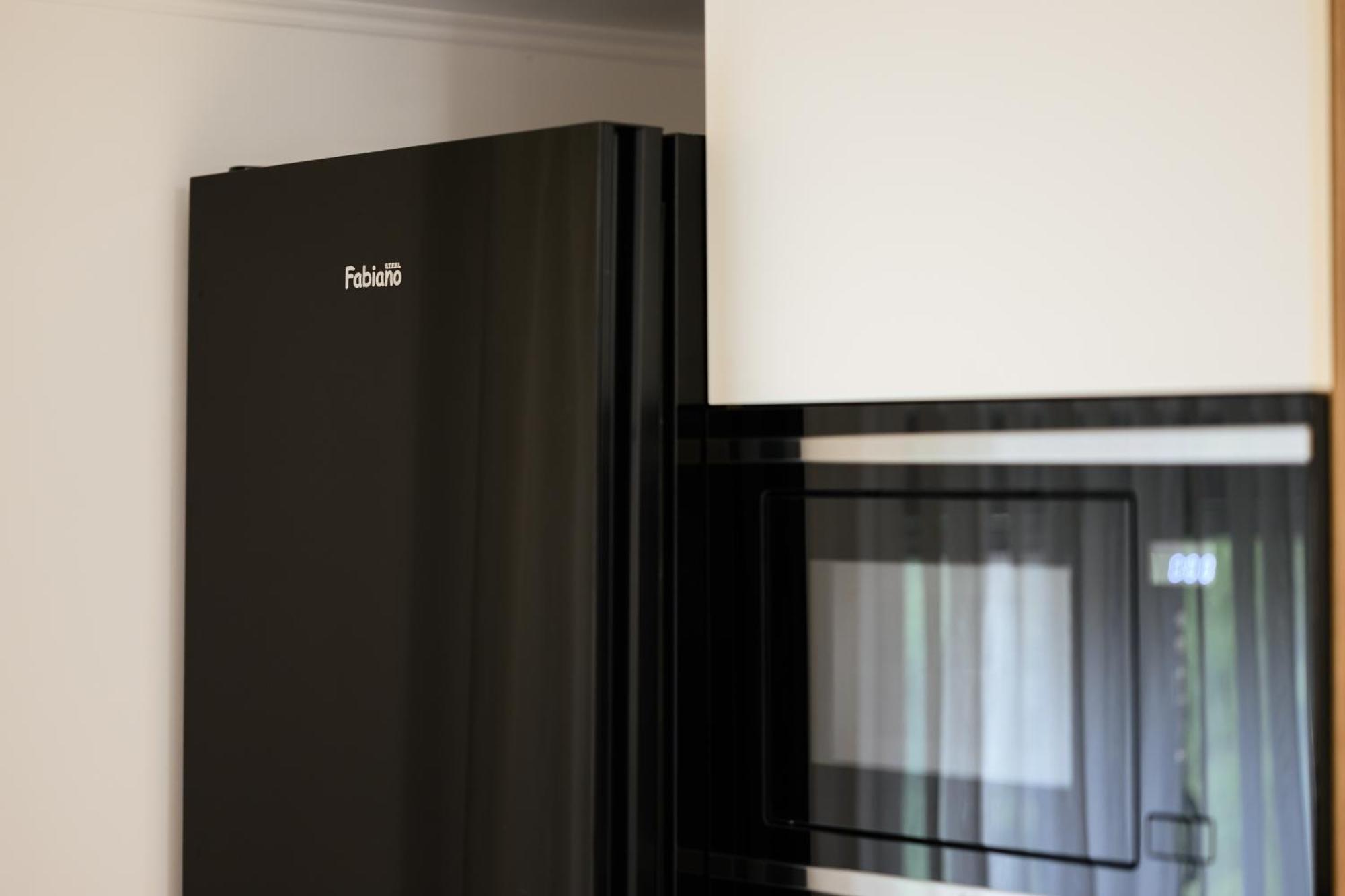 Luxury Apartments Uzhorod Екстер'єр фото