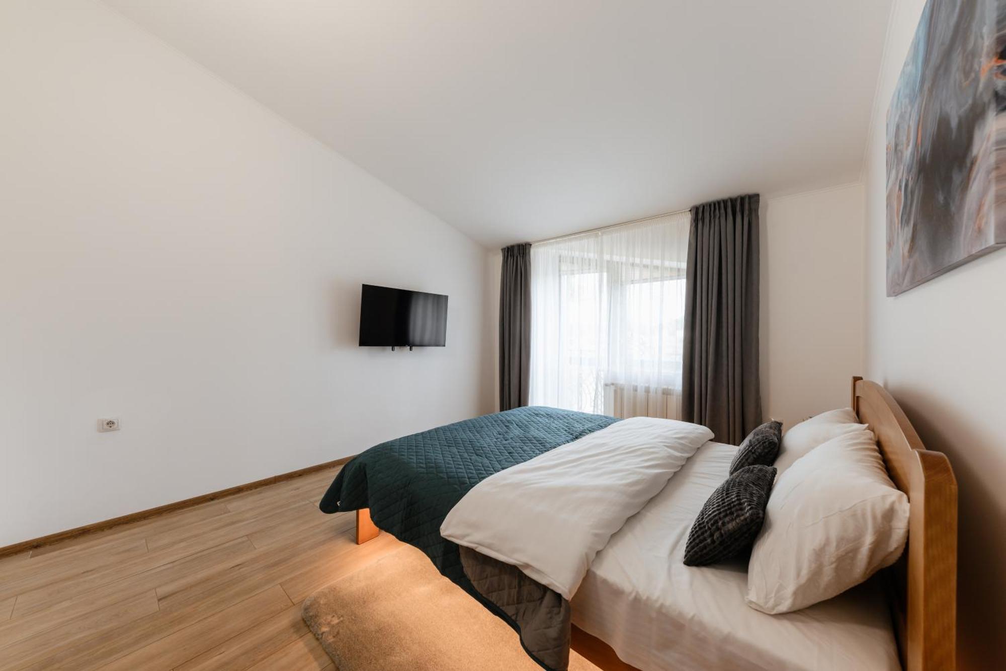 Luxury Apartments Uzhorod Екстер'єр фото