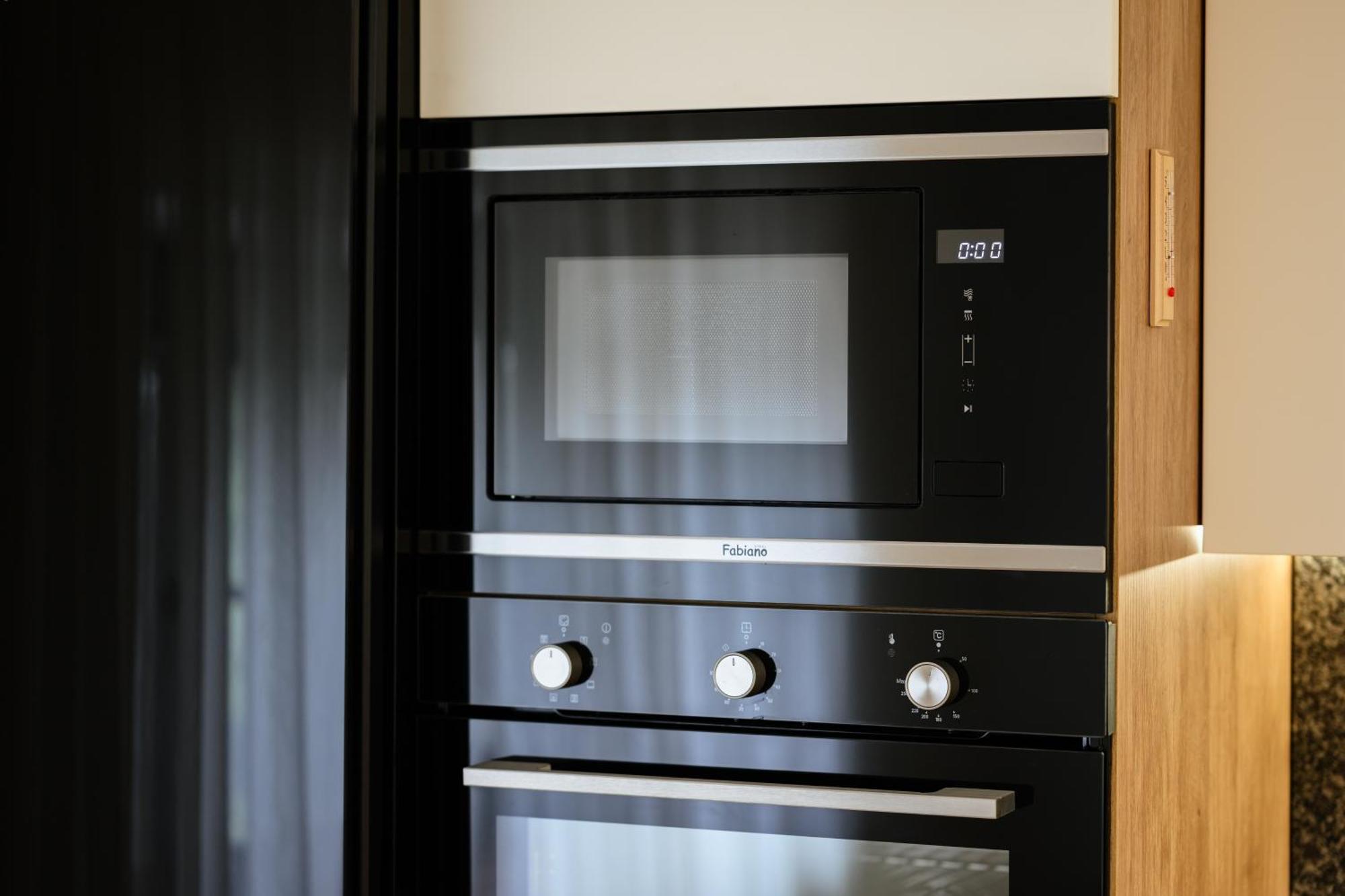 Luxury Apartments Uzhorod Екстер'єр фото
