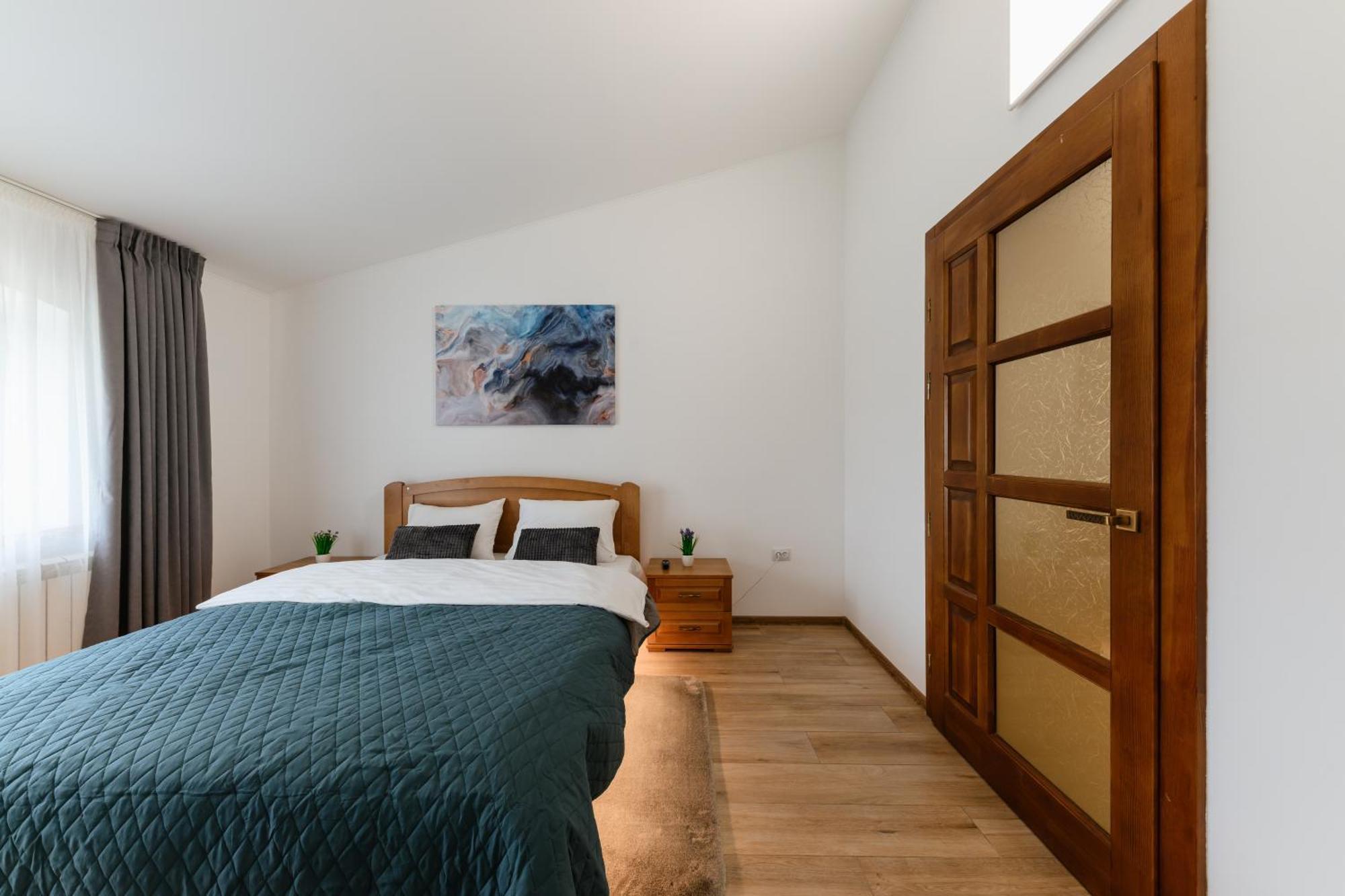 Luxury Apartments Uzhorod Екстер'єр фото