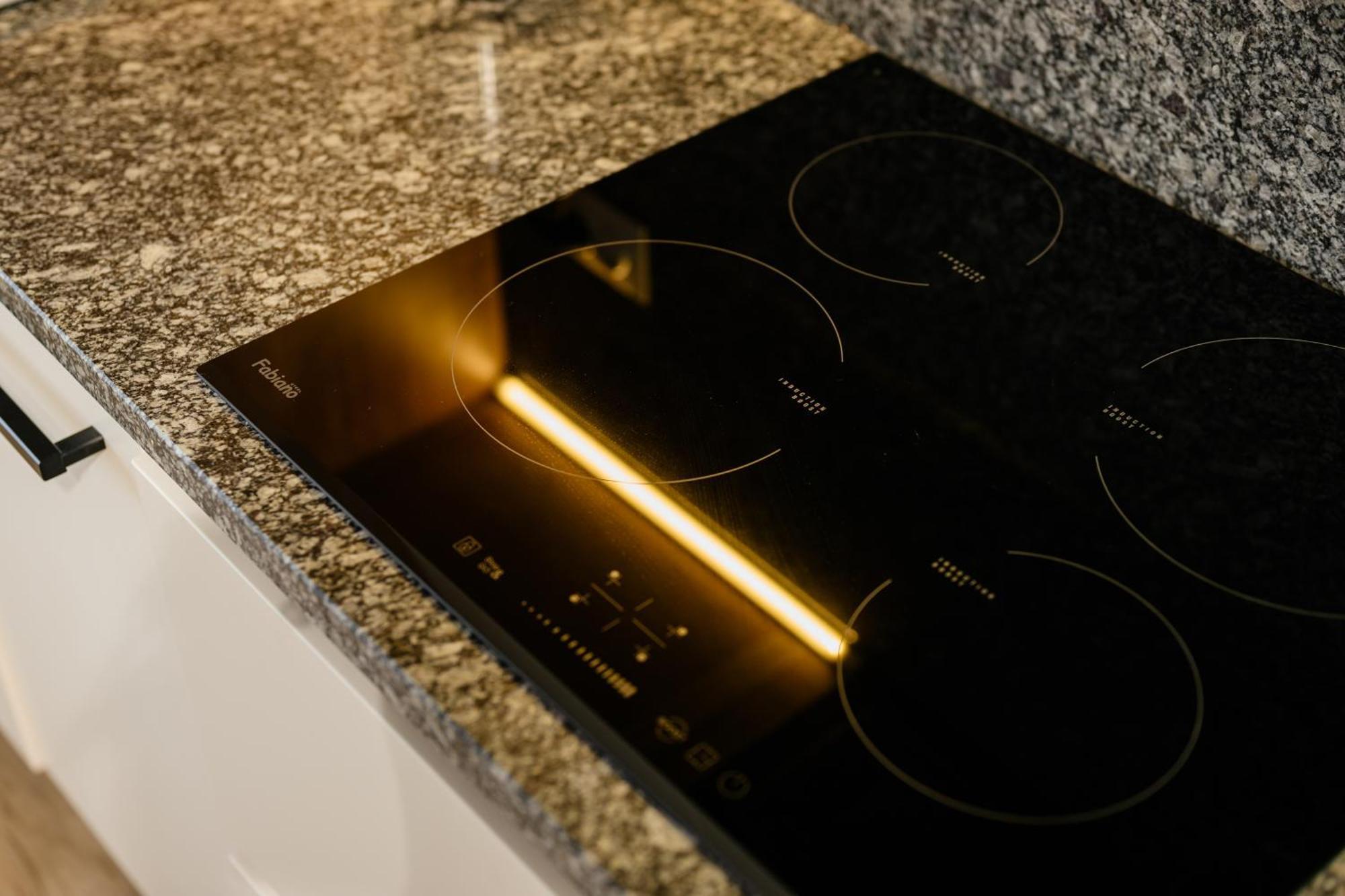 Luxury Apartments Uzhorod Екстер'єр фото