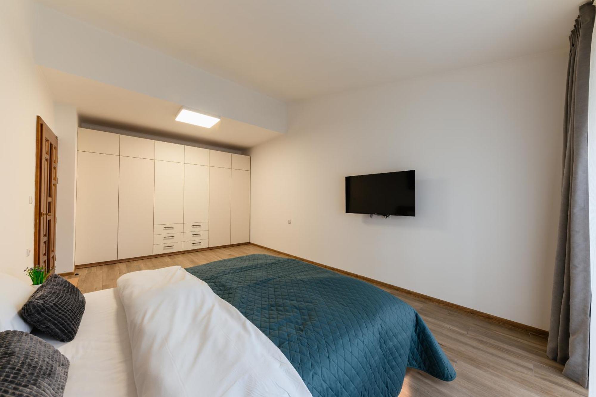 Luxury Apartments Uzhorod Екстер'єр фото