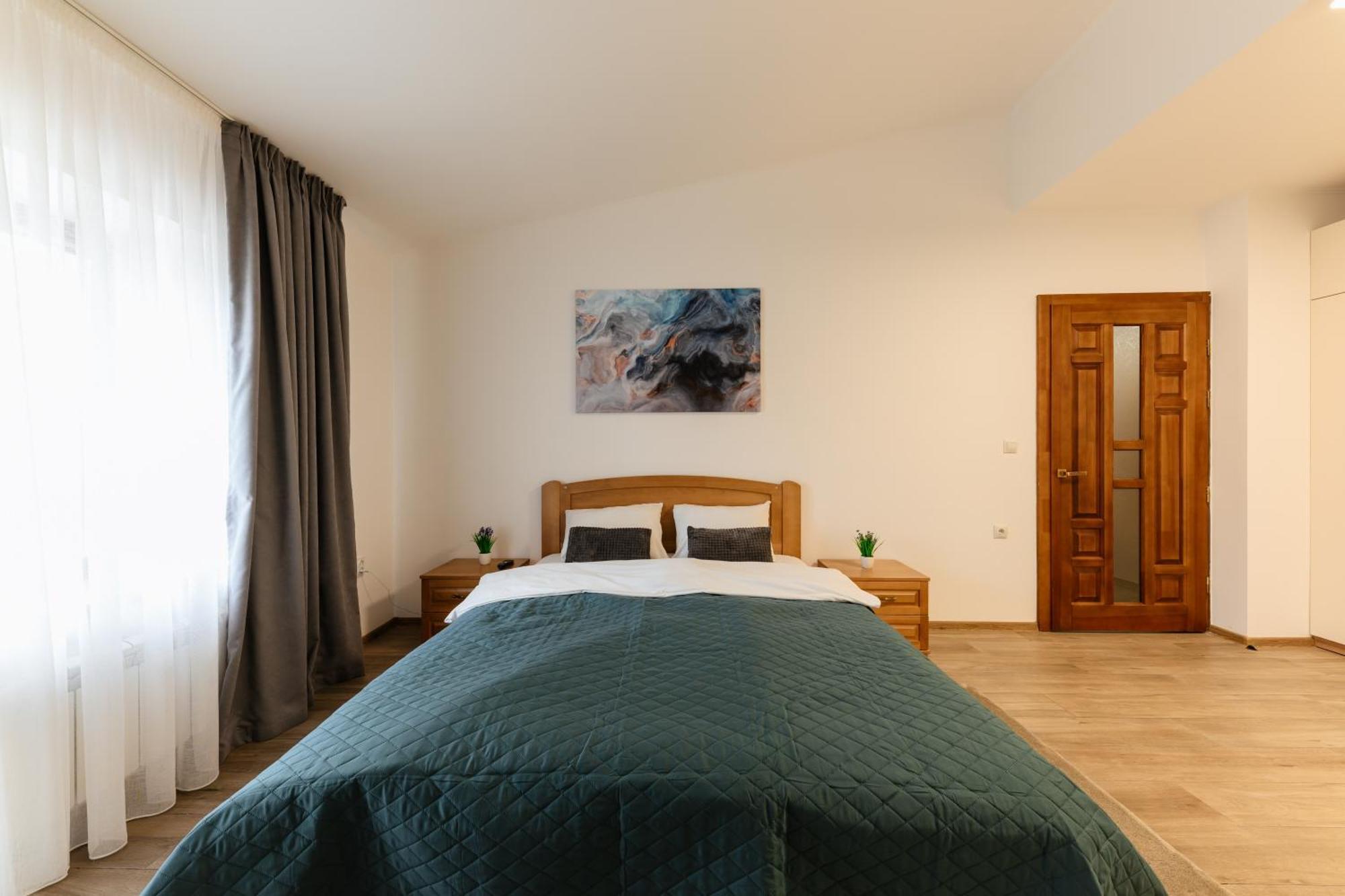 Luxury Apartments Uzhorod Екстер'єр фото